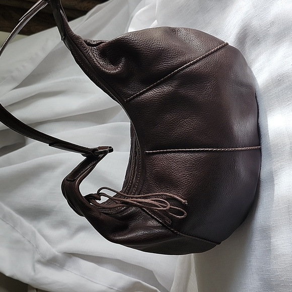 Bruno Magli Ex Condition Hand Made in Italy Brown Leather Hobo Bag, $90 - Picture 1 of 8